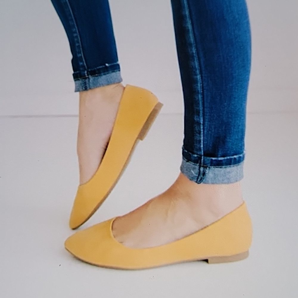 BRAND NEW HERSTYLE ROUND TOE NEW MEMORY FLAT SHOE